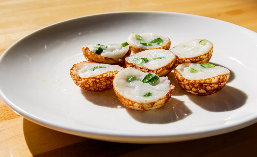 Khanom Krok, a traditional Thai treat enjoyed in Ang Thong