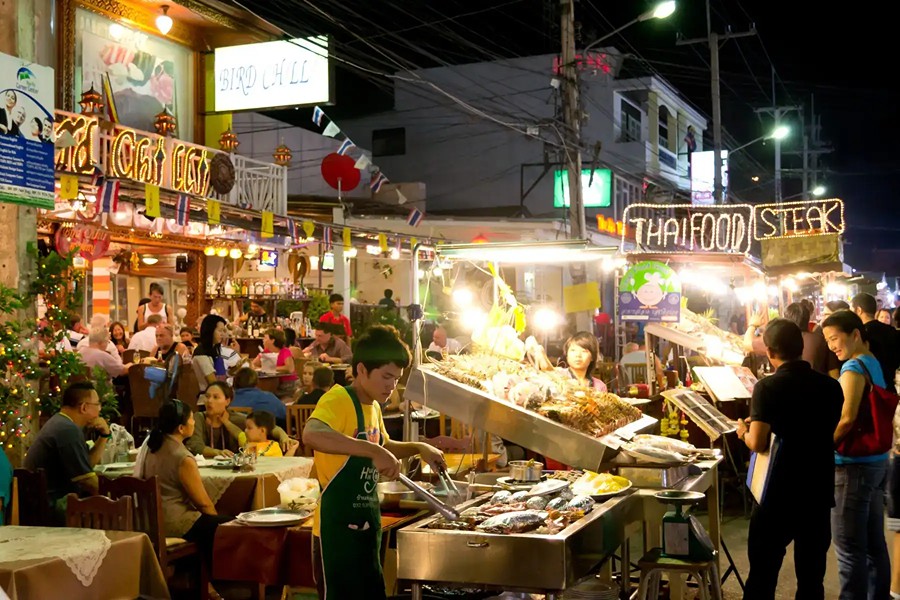Hua Hin Night Market is a lively destination for seafood, street food and souvenirs.