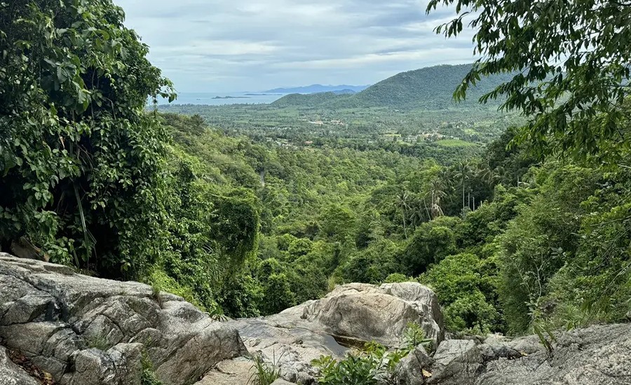 Na Muang Waterfalls