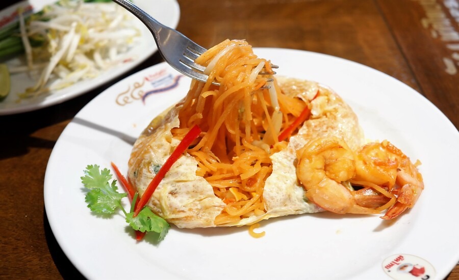 The renowned egg-wrapped Pad Thai from Thip Samai