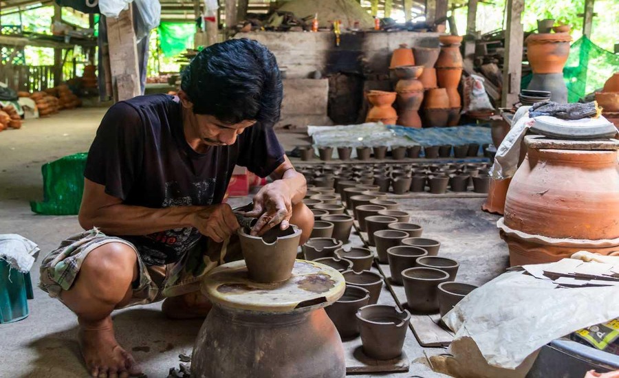 Handmade pottery and Mon culture at Ko Kret
