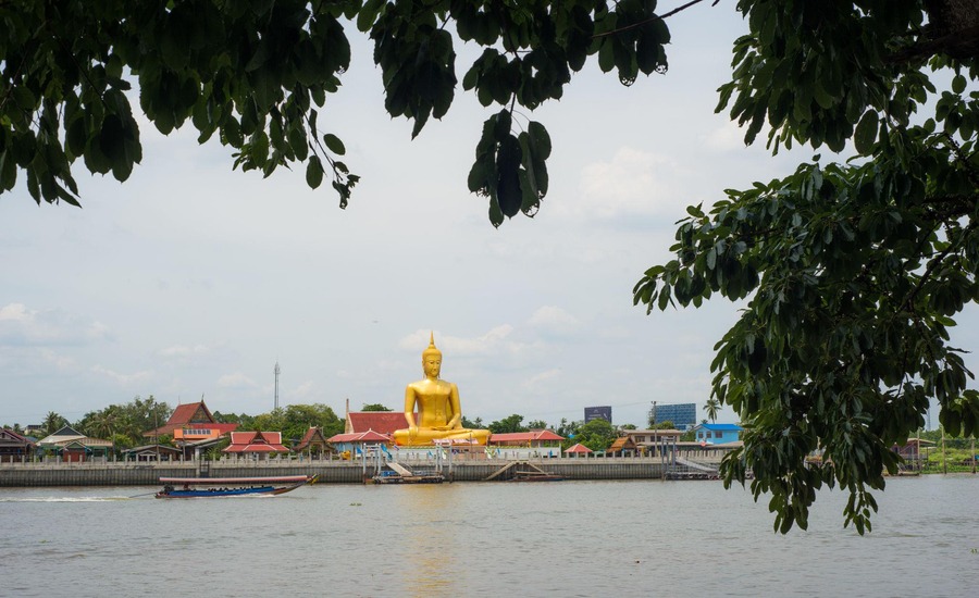 Late afternoons by Nonthaburi Pier