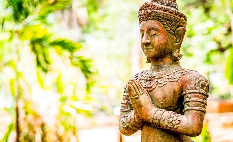 The Wai is what makes Thai greetings unique