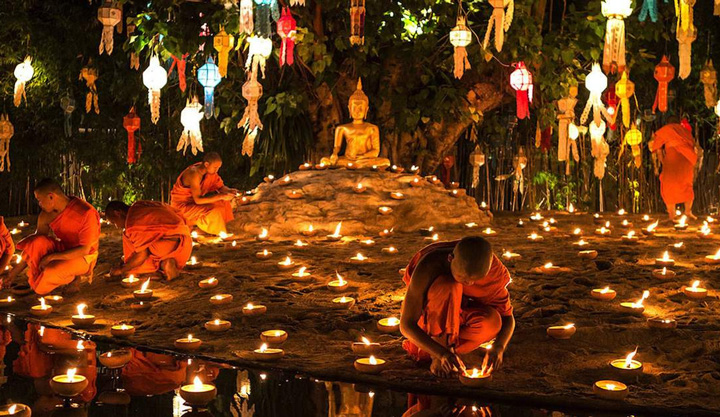 Loy-Krathong-Festival-in-Chiang-Mai