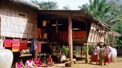 Taphoen Khi Karen Village