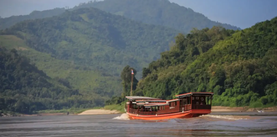 Day 5: Luang Prabang – Embark Shompoo cruise – Pakbeng (B, L)