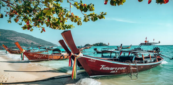 Day 19: Koh Lipe – Joint ferry to Phuket – Flight to Bangkok (B)