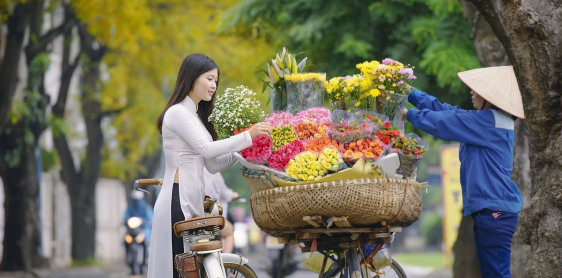 Day 10: Luang Prabang- Flight to Hanoi (B)