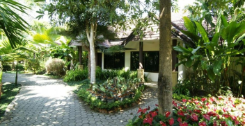 Laluna Hotel & Resort