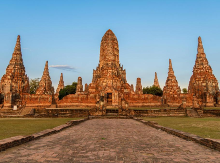 7 Days Exploring Thailand Center