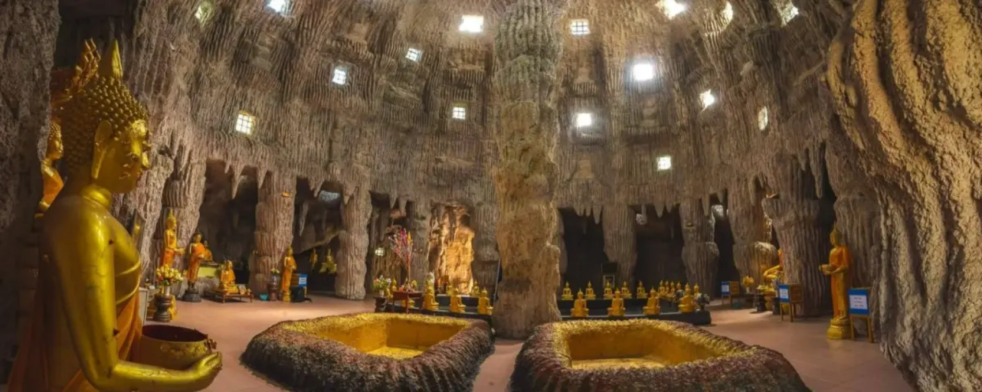 Wat Klai Kangwon (Khao Saraphatdi Si Charoen Tham)