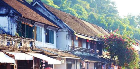 Day 15: Pakbeng – Luang Prabang (B, L)