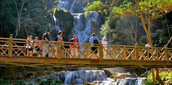 Day 17: Luang Prabang – Khuang Si Warterfall (B)