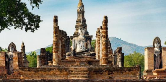 Day 4: Phitsanuloke – Sukhothai – Lampang (B)