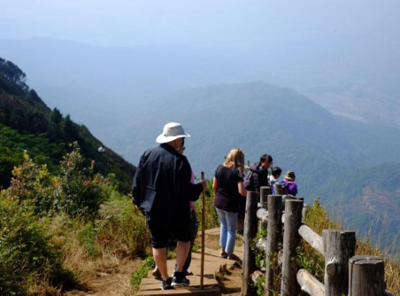 Hike in Kiew Mae Pan Natural Trail 1 Day