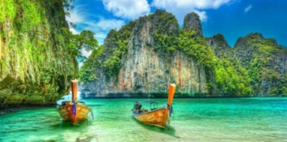 Day 12: Phuket beach free & easy (B)