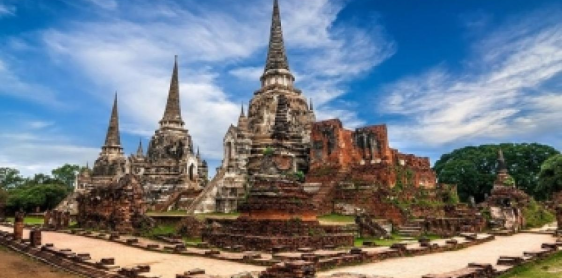 Day 5: Ayutthaya Historical Park – back to Bangkok by cruise (B, L)