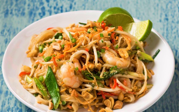 Must-try-food-in-Hua-Hin-Pad-Thai