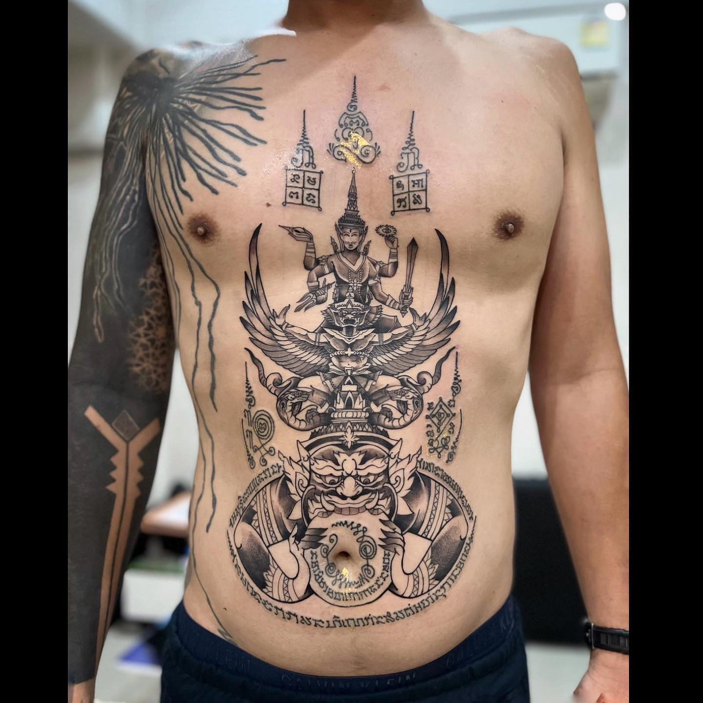 Chicano half back complete ✓🥷 CONTACT US NOW FOR A FREE CONSULTATION  ♠️STUDIO OPEN 7 DAYS♠️ 🚨Prices starting 999 baht ... | Instagram