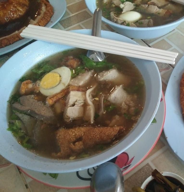 top-10-best-local-restaurants-in-chiang-mai-kuay-chap-sam-ka-sat