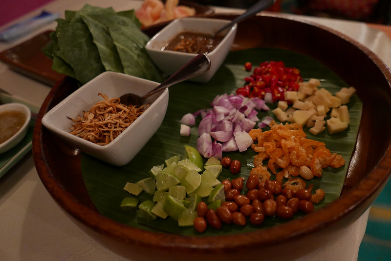 best-specialties-in-chiang-mai-miang-kham