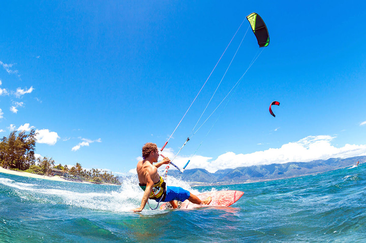 Hua-Hin-Beach-Kite-Surfing