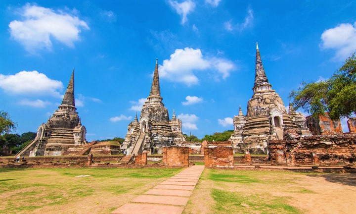 Wat-Phra-Si-Sanphet-three-main-stupas