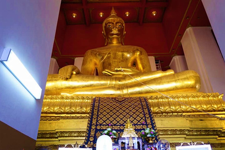 Wihan-Phra-Mongkhon-Bophit-Bronze-Buddha-Statue