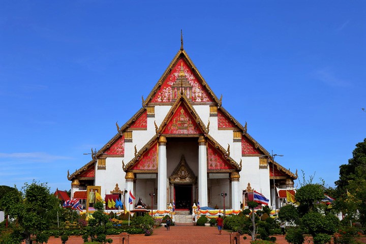 Wihan-Phra-Mongkhon-Bophit